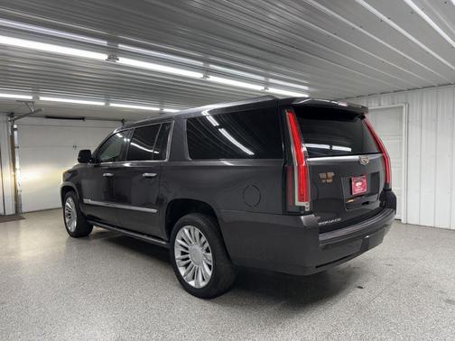 2016 Cadillac Escalade ESV Platinum