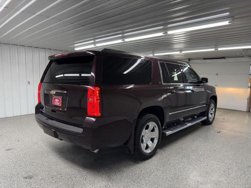 2017 Chevrolet Suburban LT