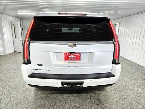 2017 Cadillac Escalade Luxury