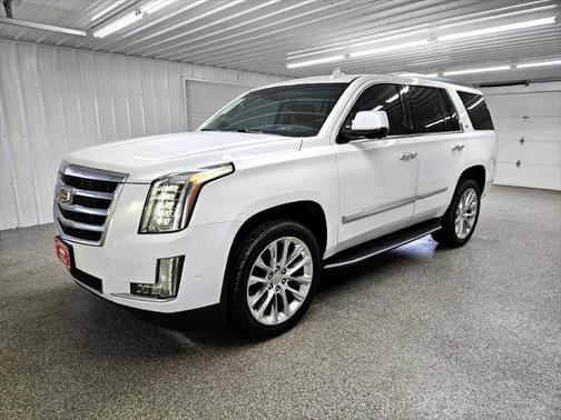 2017 Cadillac Escalade Luxury