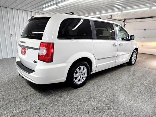 2012 Chrysler Town & Country Touring-L