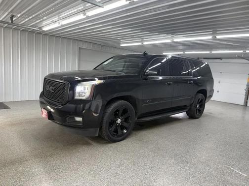 Black 2016 GMC Yukon XL Denali