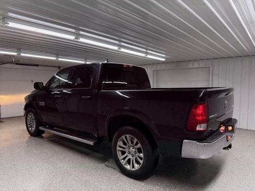 2016 RAM 1500 4WD Crew Cab 140.5'' Outdoorsman