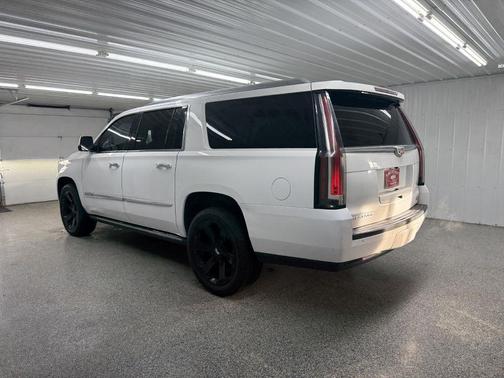 2016 Cadillac Escalade ESV Platinum