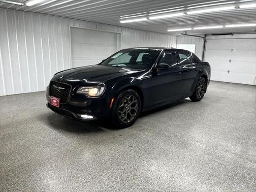 2016 Chrysler 300 S