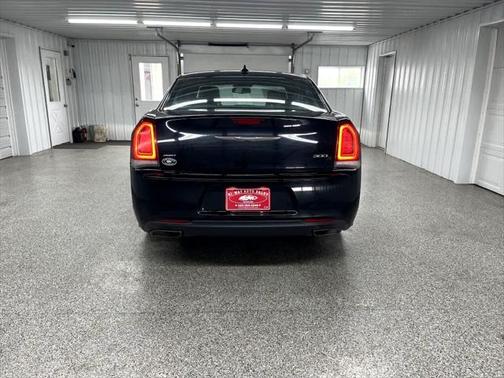 2016 Chrysler 300 S
