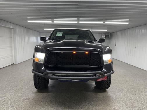 2014 RAM 1500 4WD Crew Cab 140.5'' Big Horn