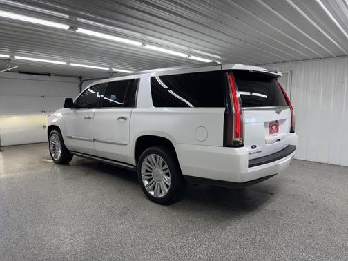 2016 Cadillac Escalade ESV Platinum