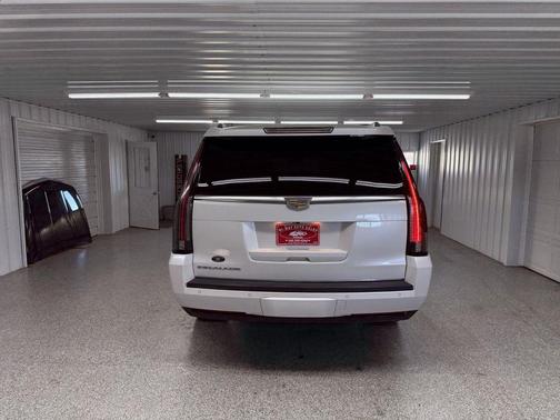 2016 Cadillac Escalade ESV Platinum