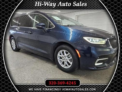 2022 Chrysler Pacifica Touring L