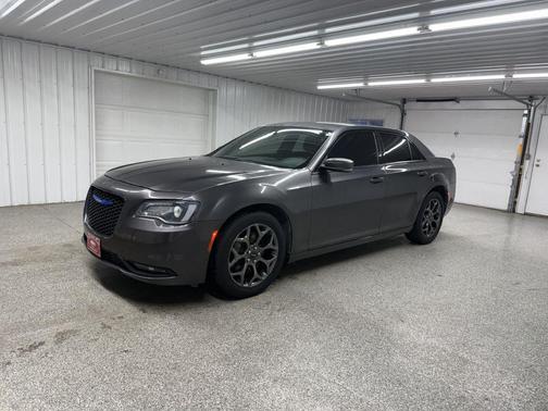 2018 Chrysler 300 S