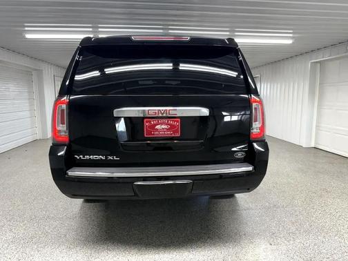2016 GMC Yukon XL Denali