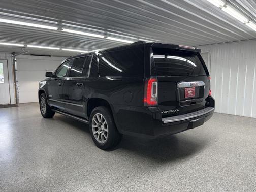 2016 GMC Yukon XL Denali