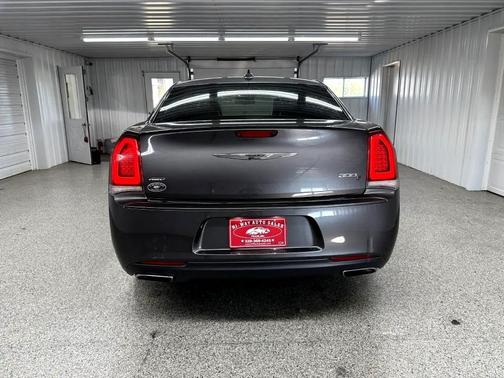 2016 Chrysler 300 S