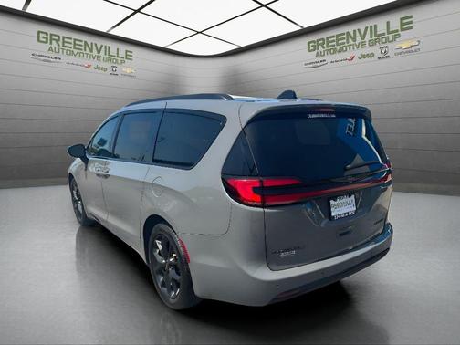 Gray 2025 Chrysler Pacifica Limited