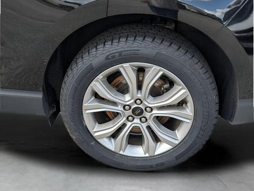 Black 2024 Ford Edge Titanium
