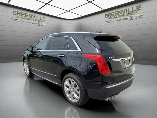 Black 2018 Cadillac XT5 Luxury