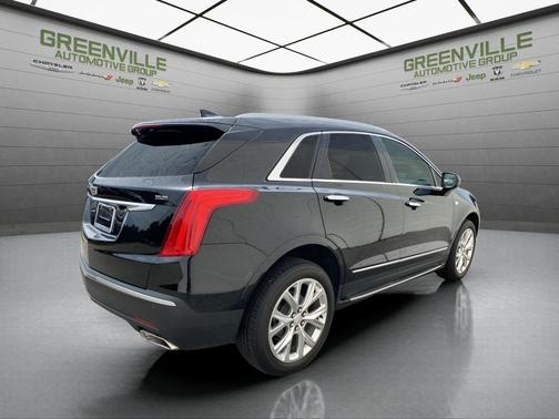 Black 2018 Cadillac XT5 Luxury