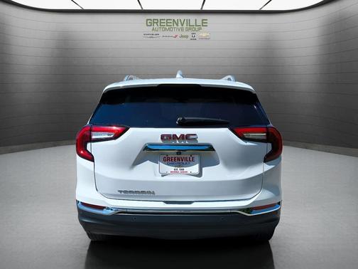 White 2023 GMC Terrain SLT