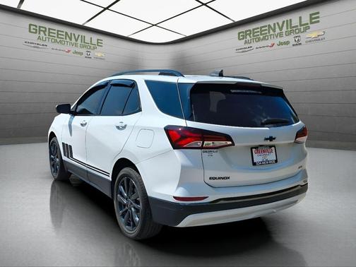 White 2023 Chevrolet Equinox RS