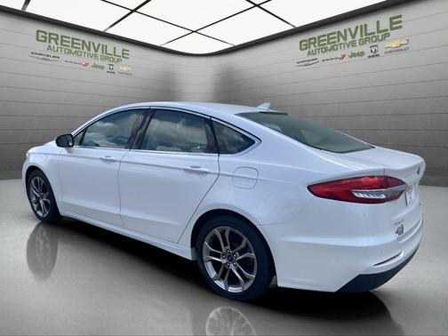 White 2019 Ford Fusion SEL