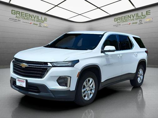 White 2022 Chevrolet Traverse LS
