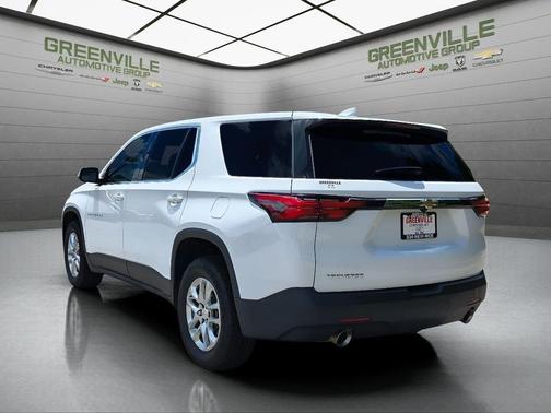 White 2022 Chevrolet Traverse LS