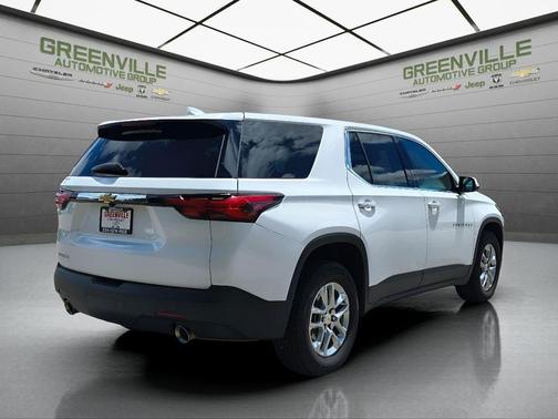 White 2022 Chevrolet Traverse LS