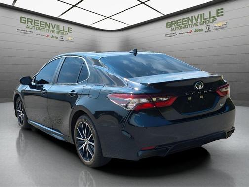 Black 2023 Toyota Camry SE