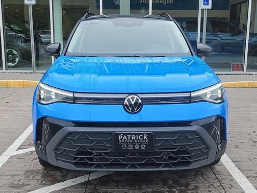 2025 Volkswagen Taos 1.5T SE Black