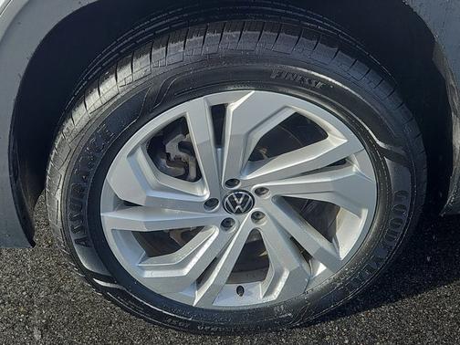 2022 Volkswagen Atlas 3.6 SE w/ Technology