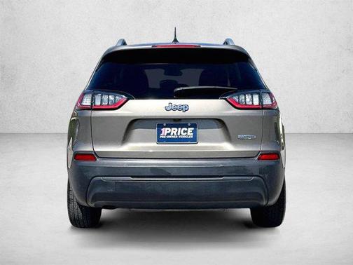 Light Brownstone Pearlcoat 2019 Jeep Cherokee Latitude