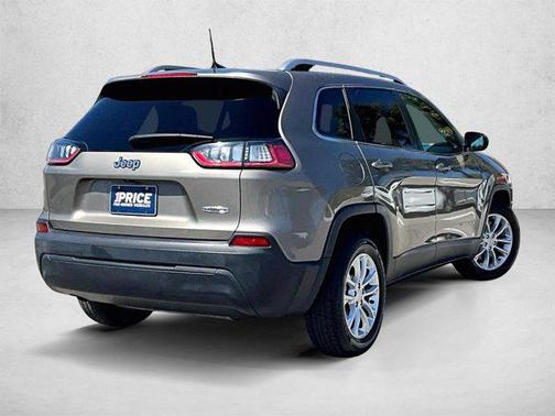 Light Brownstone Pearlcoat 2019 Jeep Cherokee Latitude