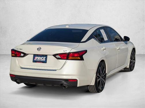 2021 Nissan Altima SR FWD