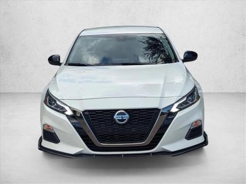 2021 Nissan Altima SR FWD