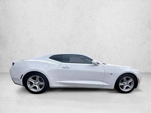 Summit White 2017 Chevrolet Camaro 1LS