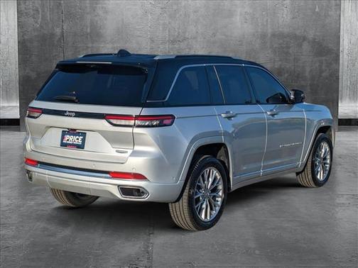 2023 Jeep Grand Cherokee Summit