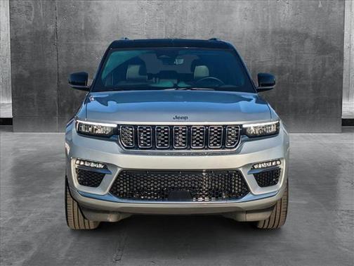 2023 Jeep Grand Cherokee Summit