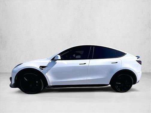 2025 Tesla Model Y Long Range Dual Motor Rear-Wheel Drive