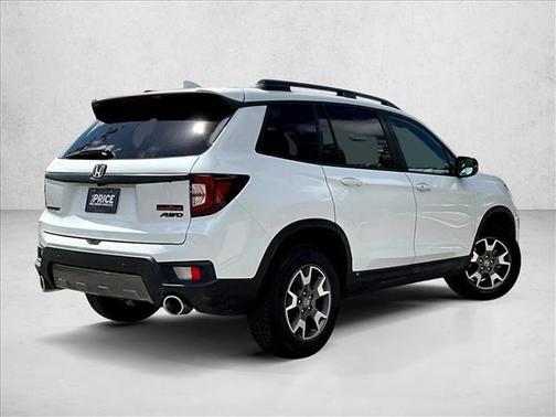 Platinum White Pearl 2022 Honda Passport AWD TrailSport