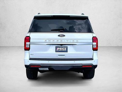 Oxford White 2024 Ford Expedition XLT