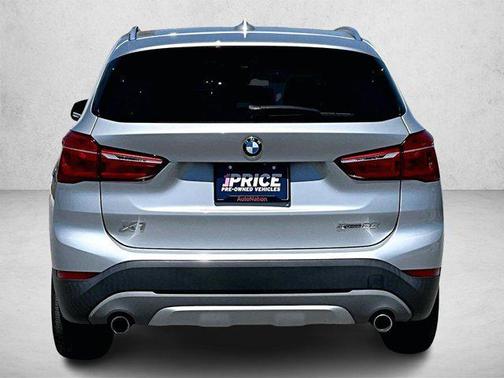 Glacier Silver Metallic 2018 BMW X1 xDrive28i
