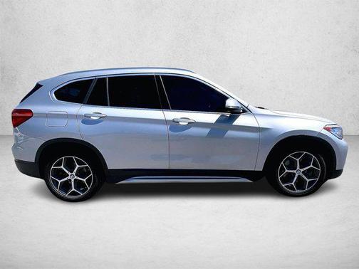 Glacier Silver Metallic 2018 BMW X1 xDrive28i