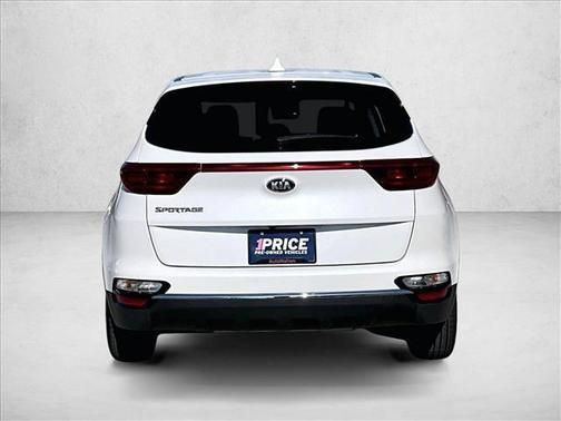 Snow White Pearl 2022 Kia Sportage LX