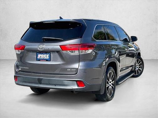 Predawn Gray Mica 2018 Toyota Highlander SE