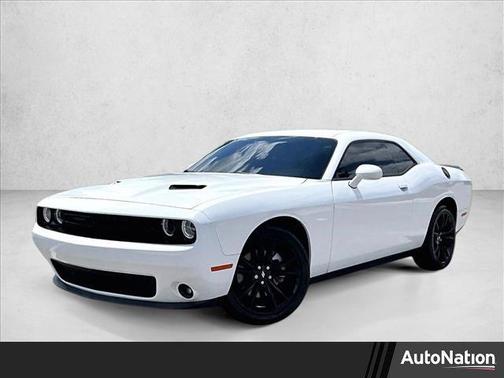 White Knuckle Clearcoat 2018 Dodge Challenger SXT