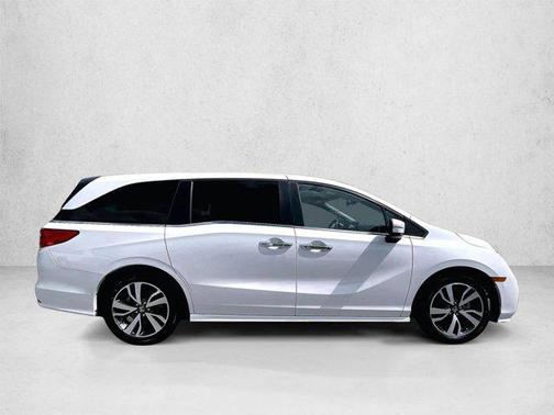 Platinum White Pearl 2024 Honda Odyssey Touring