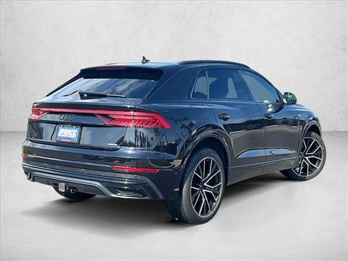 2021 Audi Q8 55 Premium Plus