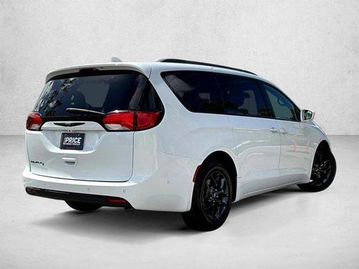 Bright White Clearcoat 2020 Chrysler Pacifica Touring-L Plus