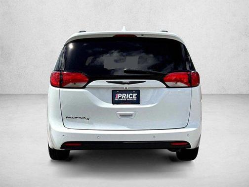 Bright White Clearcoat 2020 Chrysler Pacifica Touring-L Plus